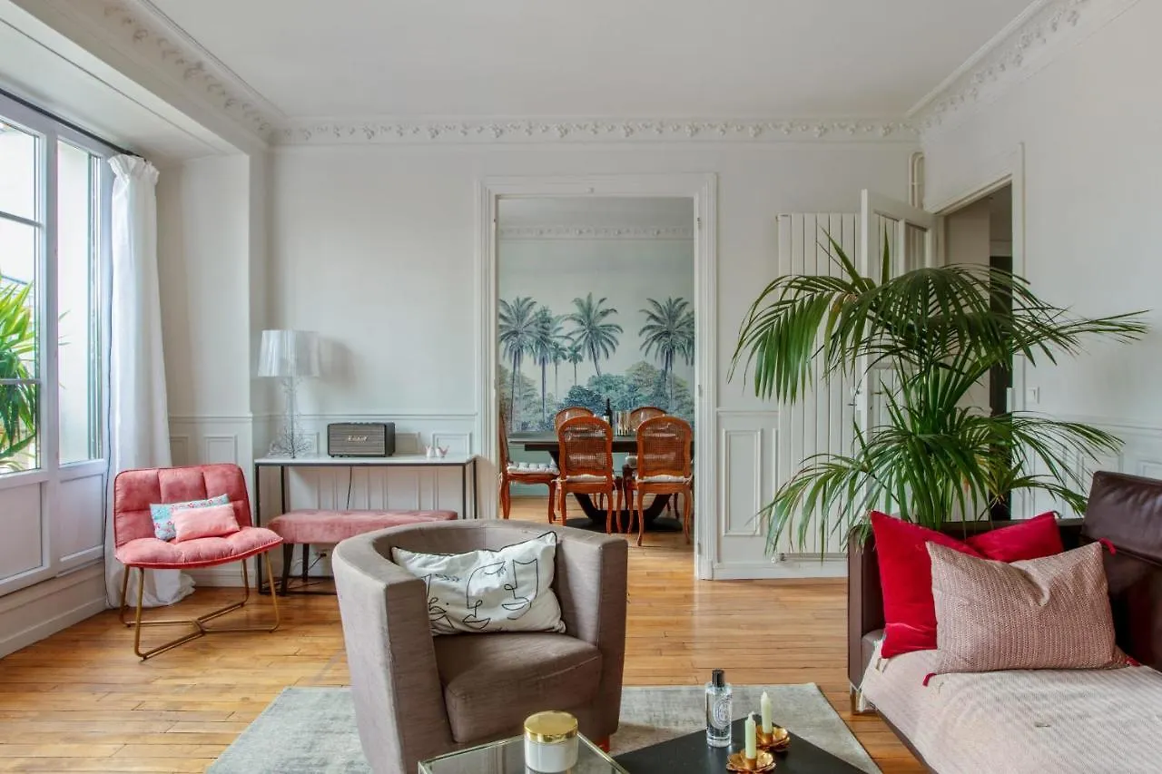 Appartement Du Fenoux - Welkeys Parigi 0*,  Francia